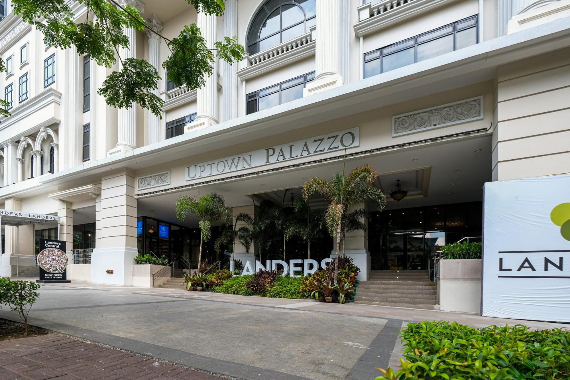 Bgc 2Br Uptown Parksuites With Balcony And Bathtub Manila Exterior photo